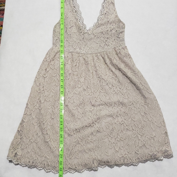 Jennifer Lopez Romantic Grey Lace Dress Size 0 - Picture 13 of 16